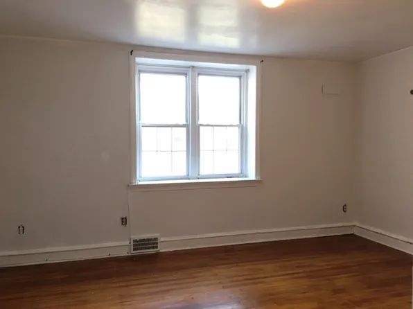 6638 Lynford St, Philadelphia, PA 19149