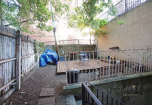 5th image of 449 Franklin Ave #1