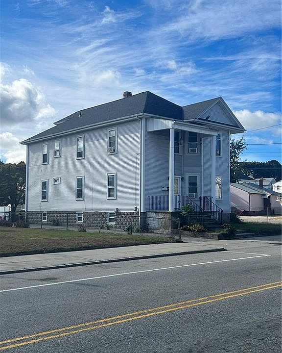 2nd image of 868 Mineral Spring Ave