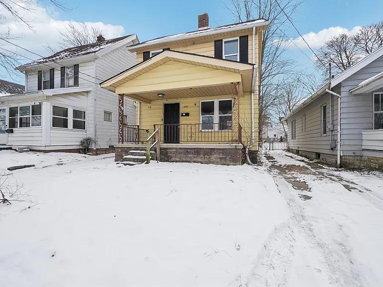 1821 Talbot St — Photo 17