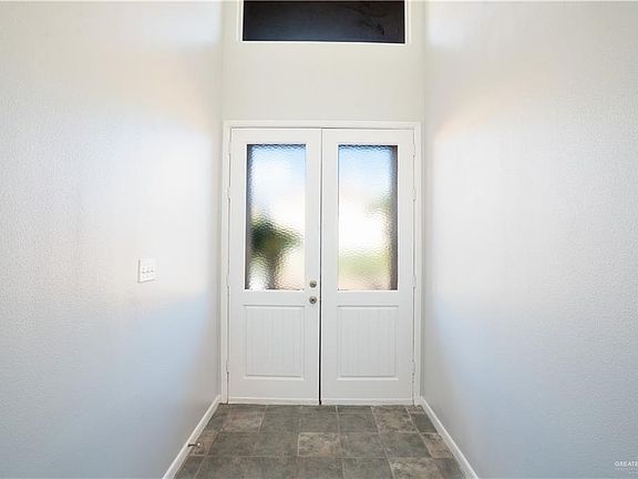 4th image of 4018 Santo Cielo St