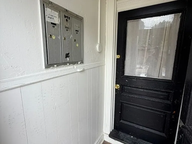 18 N Pine St #2C — Photo 3