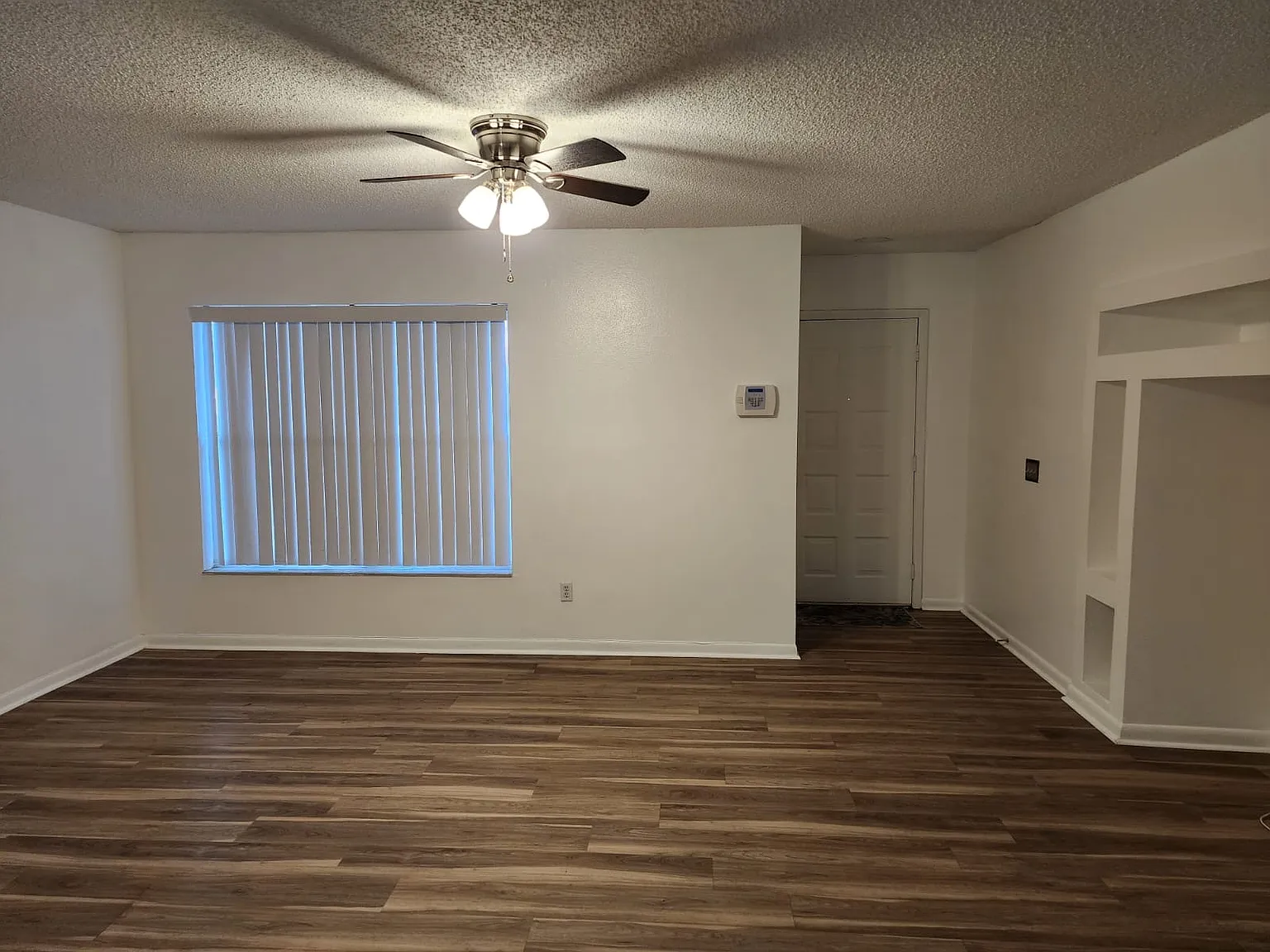 3 bed, 1137 sqft, $2,600 — Photo 4