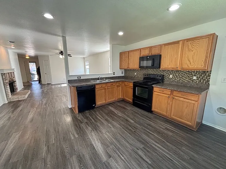 12713 Lost Prairie Dr — Photo 13