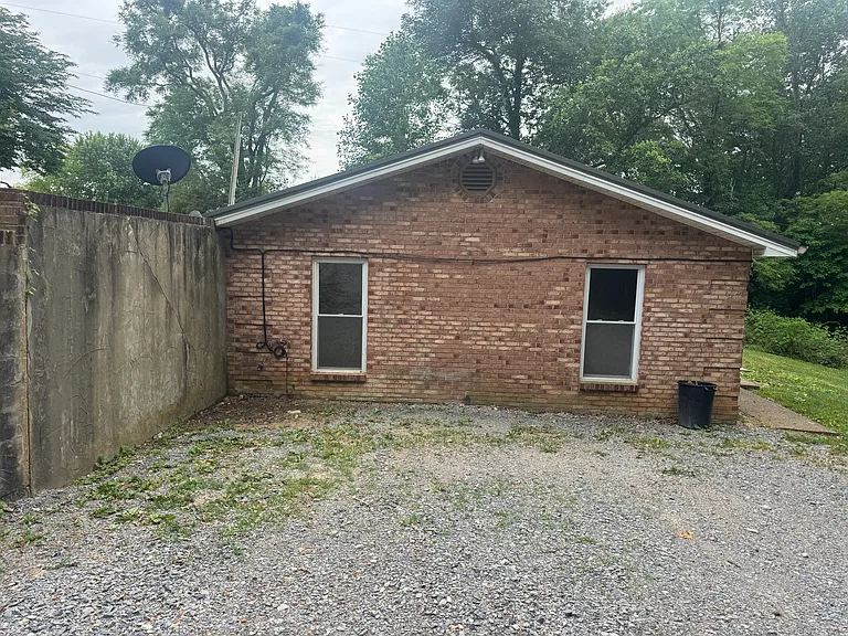 705 N Garnett Rd — Photo 9