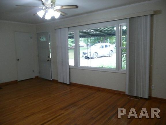4th image of 5407 N Montclair Ave