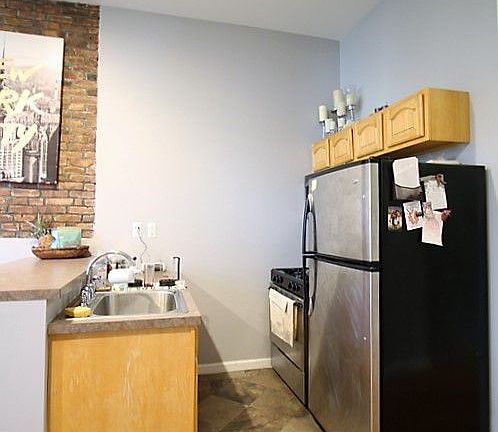 2nd image of 38 Halsey St #2F