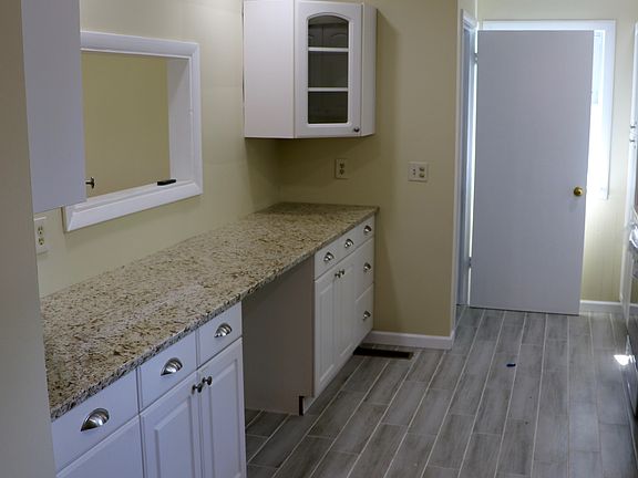 5th image of 5242 Heritage Ln