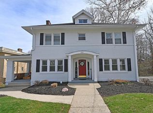 2221 Madison Rd, Cincinnati, OH 45208