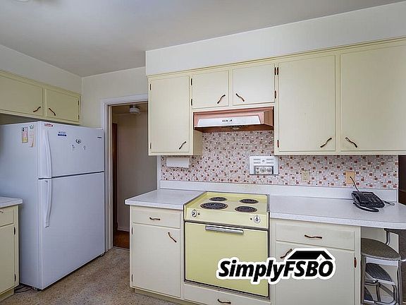 5th image of 4220 20th Ave