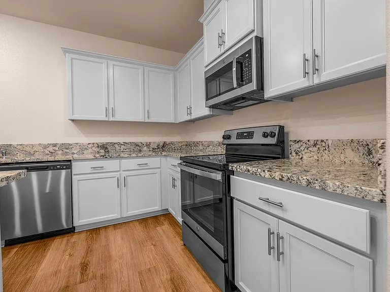 535 Melford Dr — Photo 5