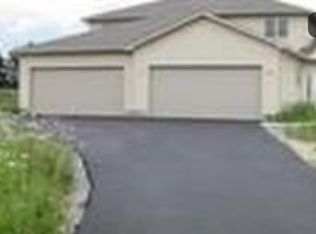 3227 Starwick Ct, Canfield, OH 44406