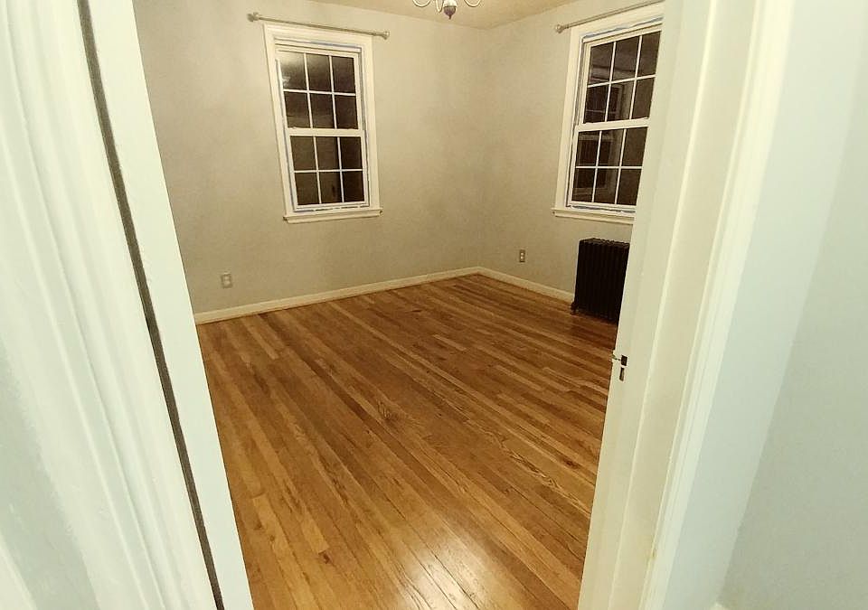Bedroom 1 - main floor