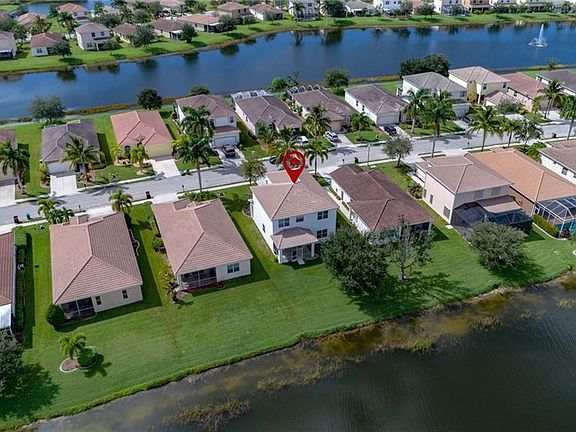3rd image of 2665 Sunset Lake Dr