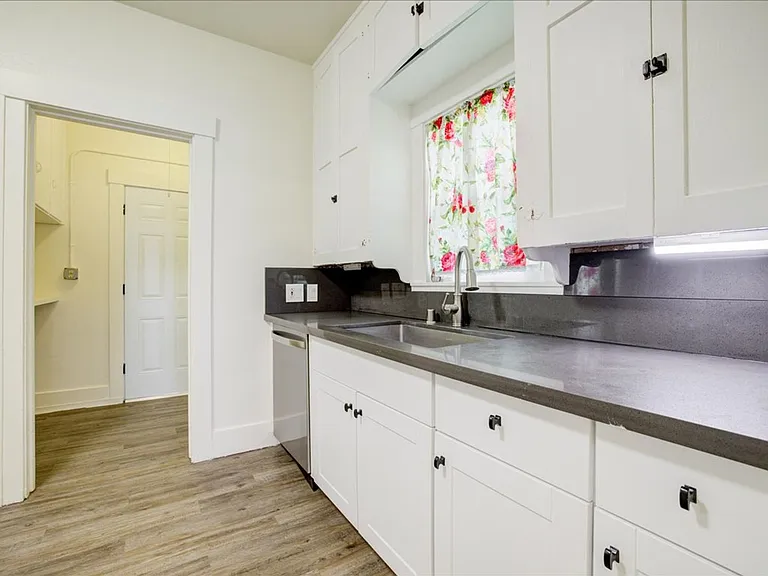 1333 E Broadway Blvd — Photo 13