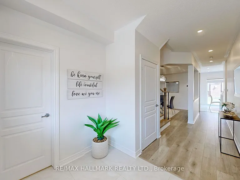 22 Bostock Dr — Photo 3