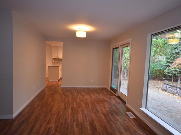 5th image of 13326 NE 72nd St