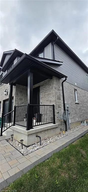 3 bed, 2.5 bath, 2408 sqft, $2,750 — Photo 3