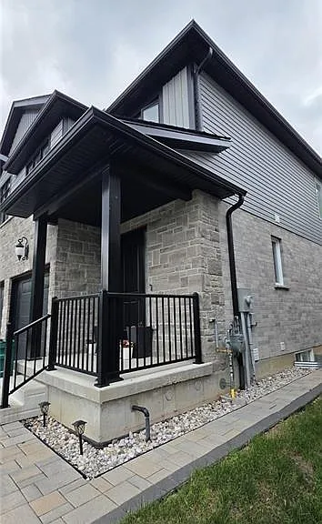 1156 Swan St #UPPER — Photo 3