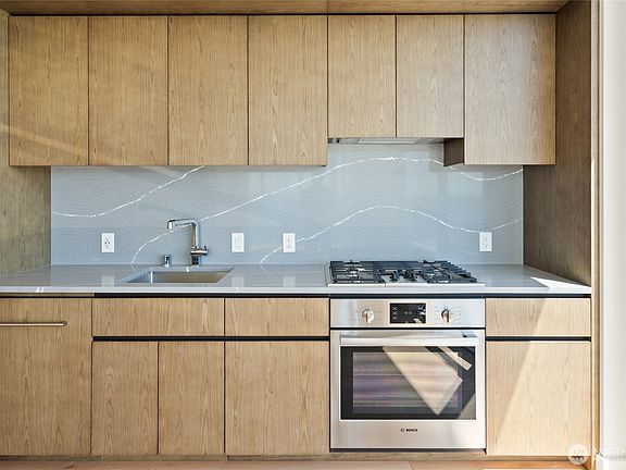 2nd image of 121 Stewart Street #3105
