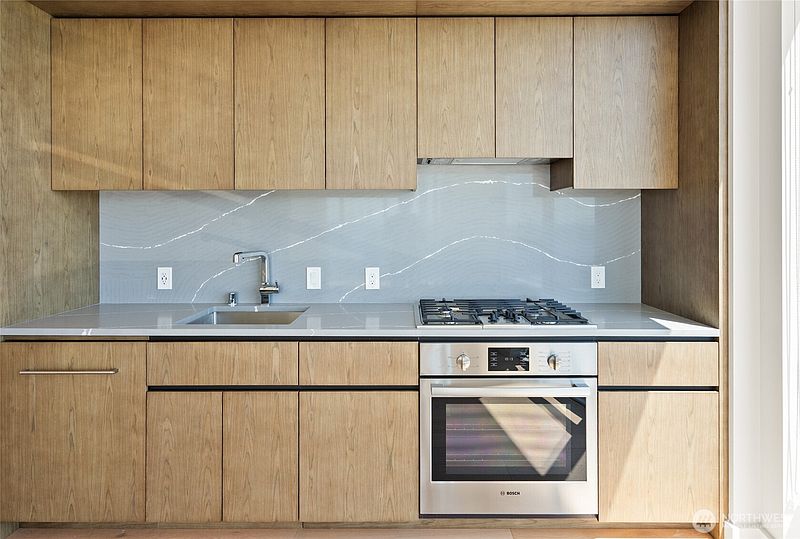 2nd image of 121 Stewart Street #3105
