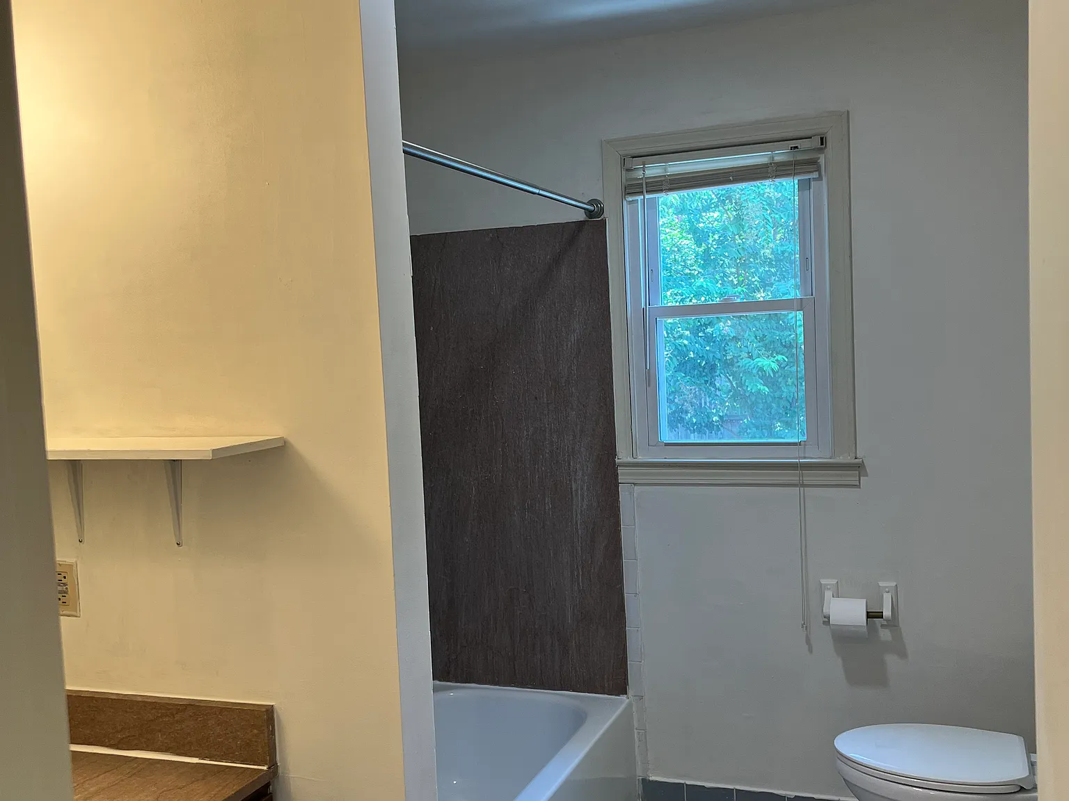2 bed, 1.5 bath, 1200 sqft, $1,800 — Photo 2