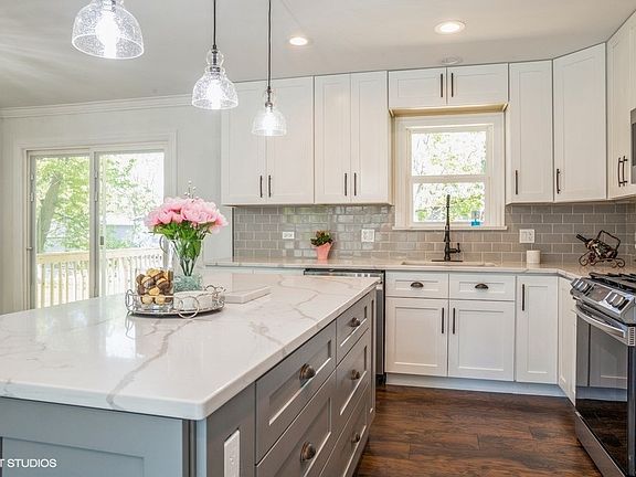 2nd image of 7942 Huntington Cir