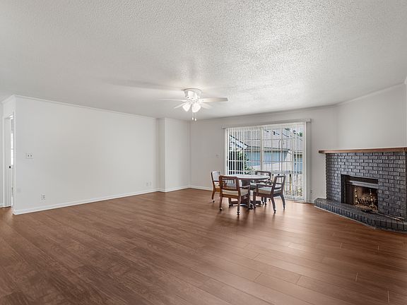 3rd image of 2114 Peach St