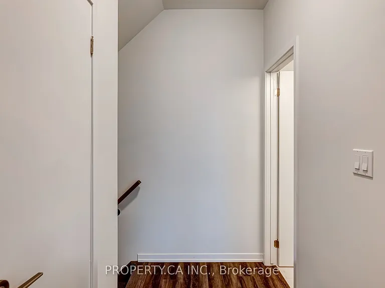80 Honeycrisp Cres #Townhouse 377 — Photo 12