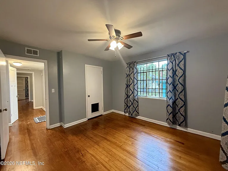 1071 Reiman St — Photo 4