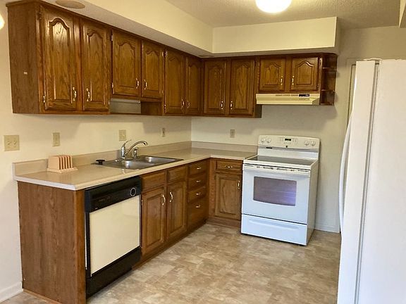 4th image of 4808 E Heritage Cir
