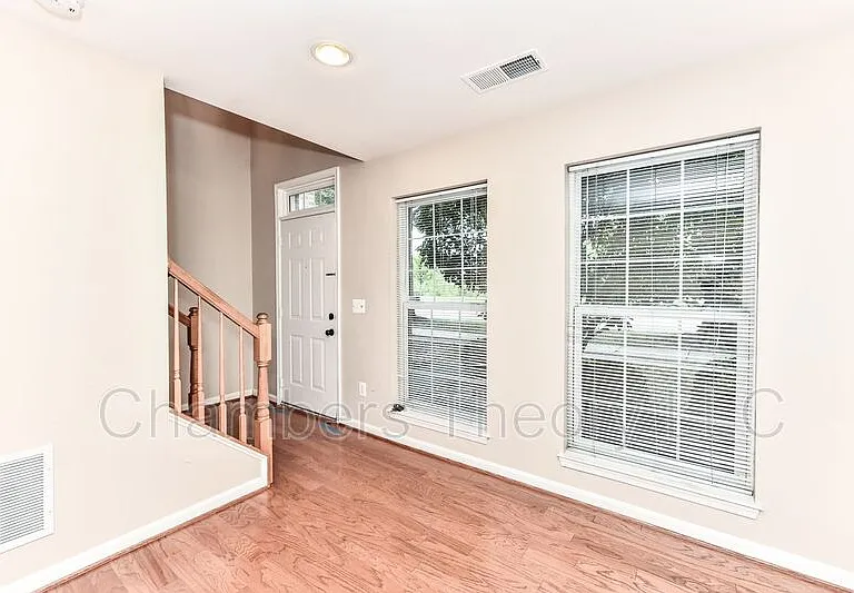 3845 Eisenhower Ave — Photo 13