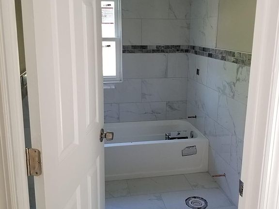3rd image of 228 Meyner Ln