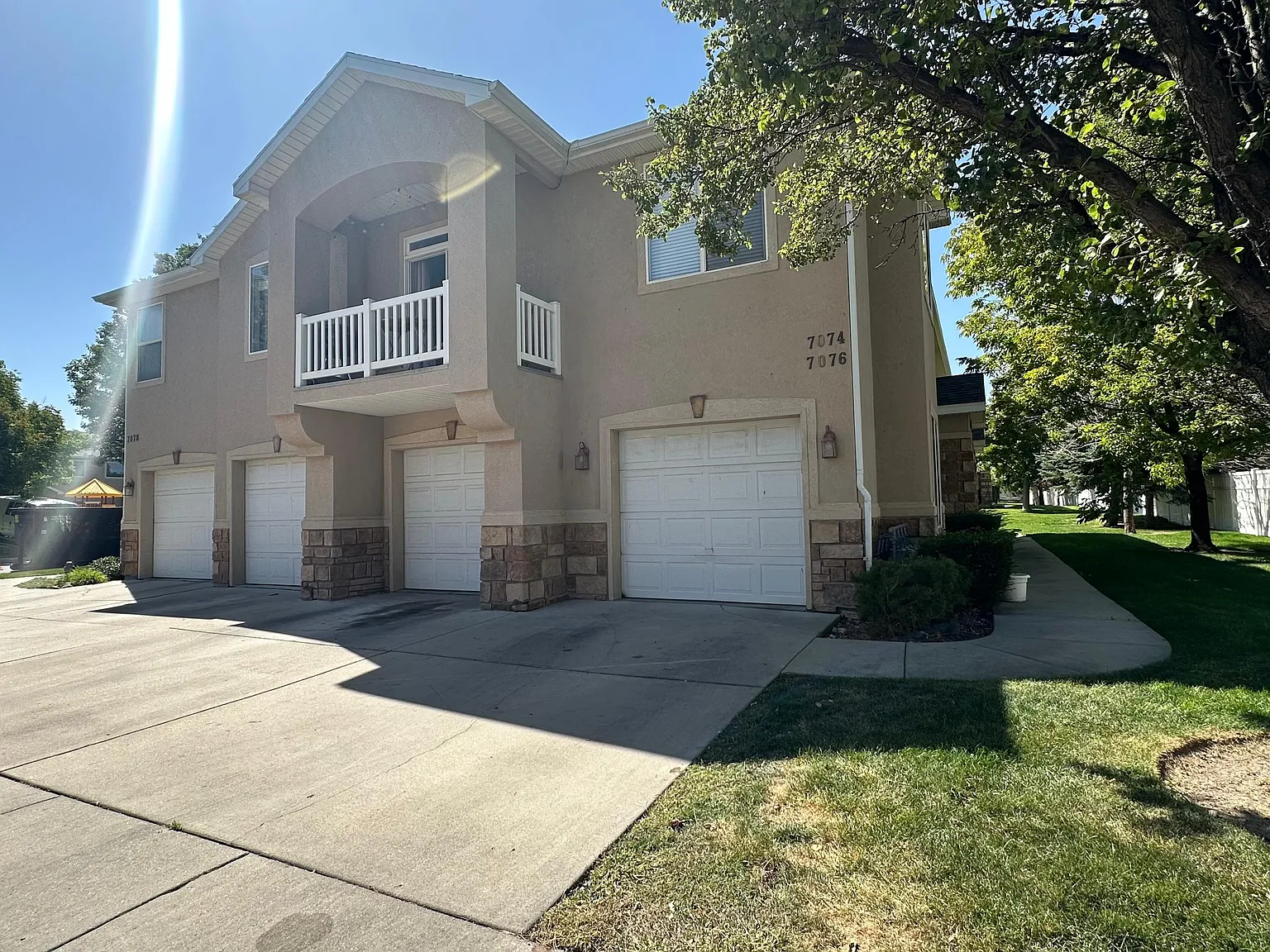 2 bed, 1256 sqft, $2,250 — Photo 1