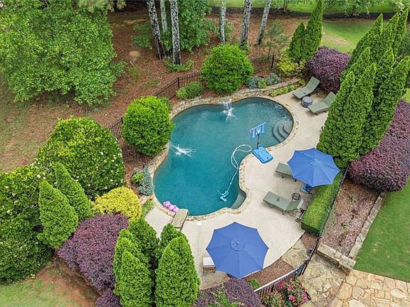 2nd image of 230 Thompson Springs Dr