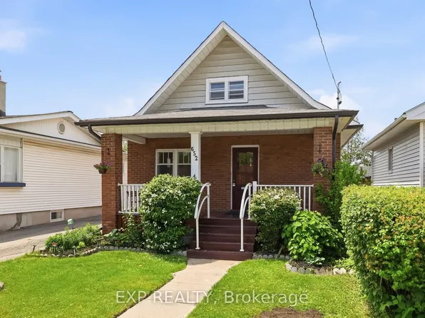 652 Hortop St, Oshawa, ON L1G 4N5