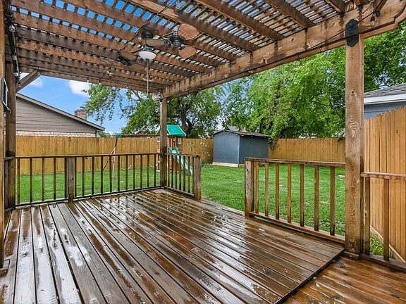 3rd image of 7923 Dawnridge Dr