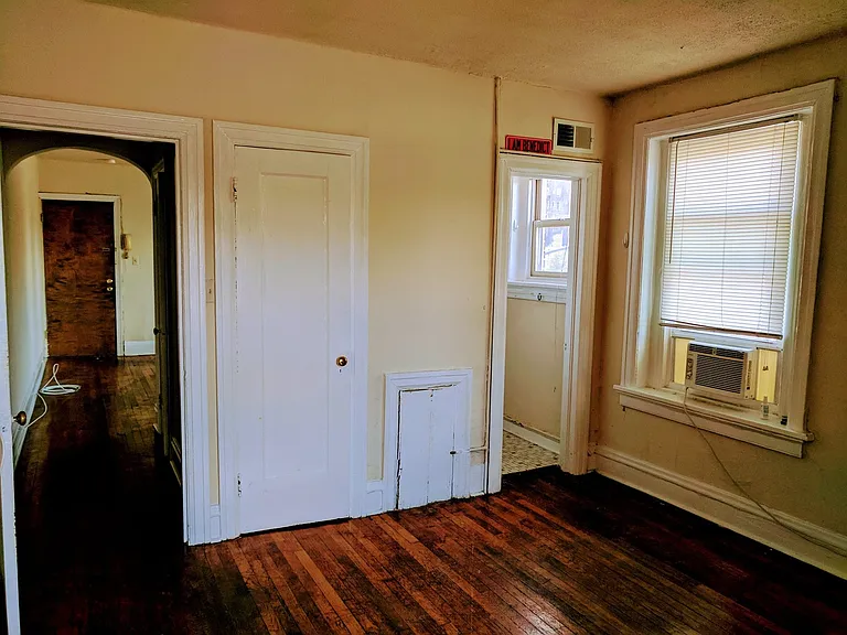 518 W. Grace St.* — Photo 59