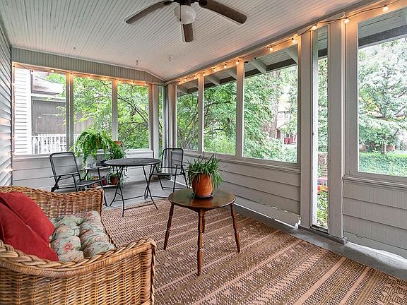 3rd image of 2607 Glen Echo Dr