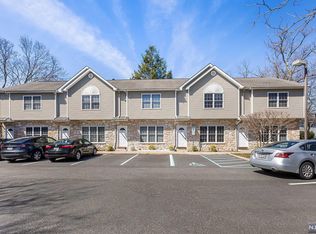 42 Maple Ave, Waldwick, NJ 07463