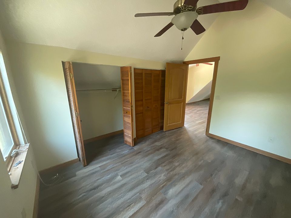1st image of 415 Shore Rd Studio 1