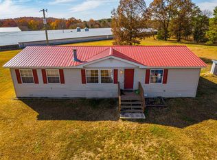 523 E Red Barn Rd, Cave City, AR 72521