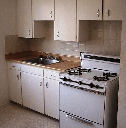 4th image of 2250 Clarkson St APT B