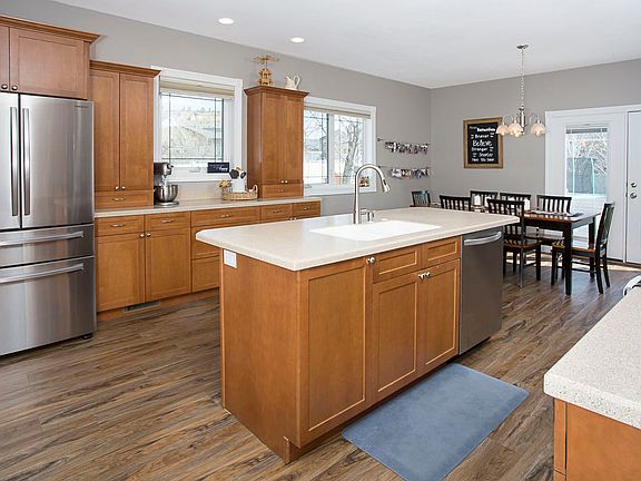 2nd image of 3011 Cove Creek Cir