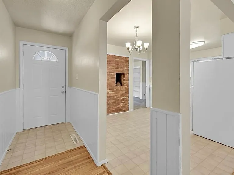4102 Garrett Pl — Photo 5