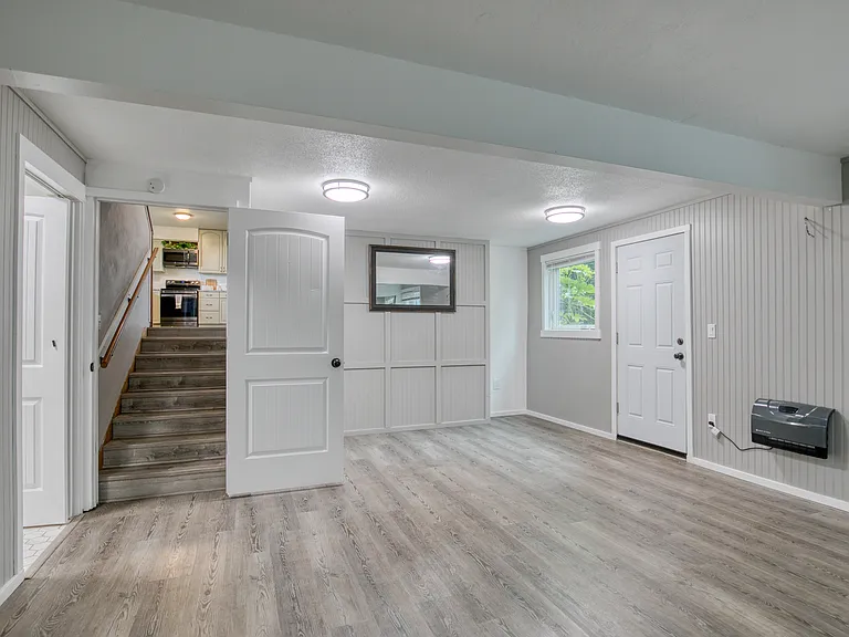 Beacon Hill Dr — Photo 16