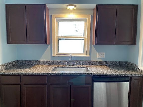 5th image of 50 Burr Ave