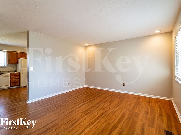 2nd image of 1294 Anthony Ln