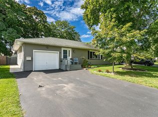 25 Birch Ln, Rochester, NY 14622