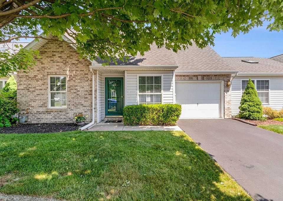 1st image of 33 Ridgeway Dr